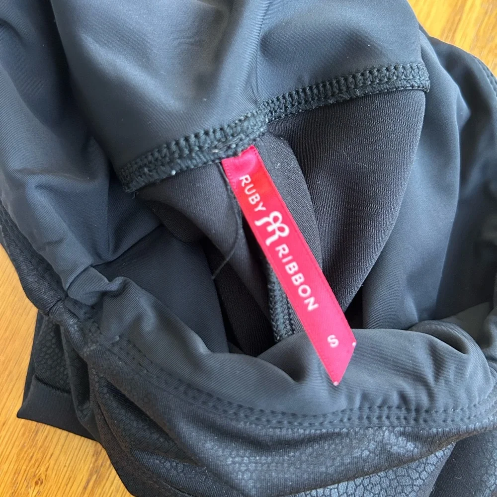 Ruby Ribbon Small black textured Leggings - Picture 3 of 4